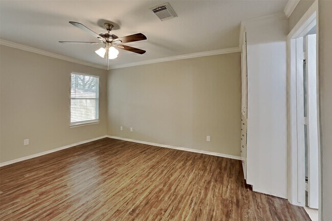 Building Photo - 21027 Terrace View Dr