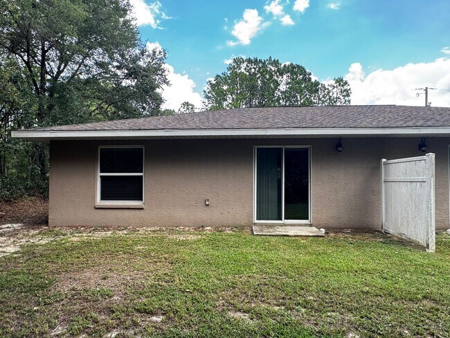 Building Photo - 9210 N Travis Dr