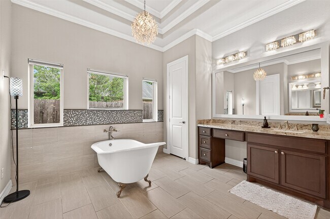 Building Photo - 32607 Wingfoot Cir