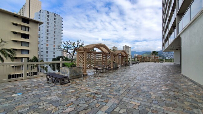 Building Photo - 445 Seaside Ave