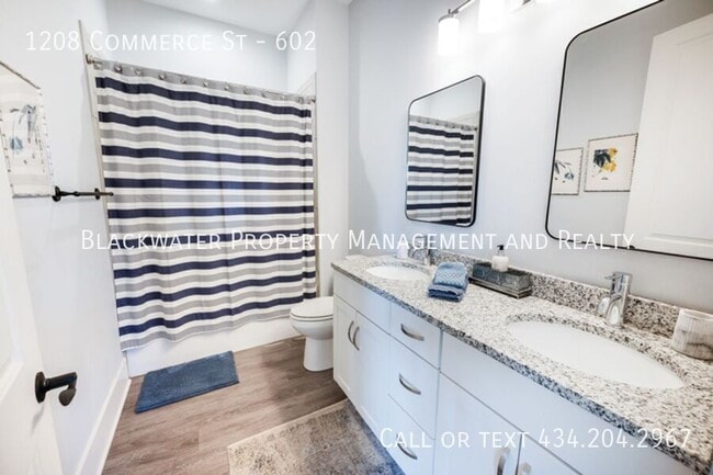 Building Photo - 1208 Commerce St