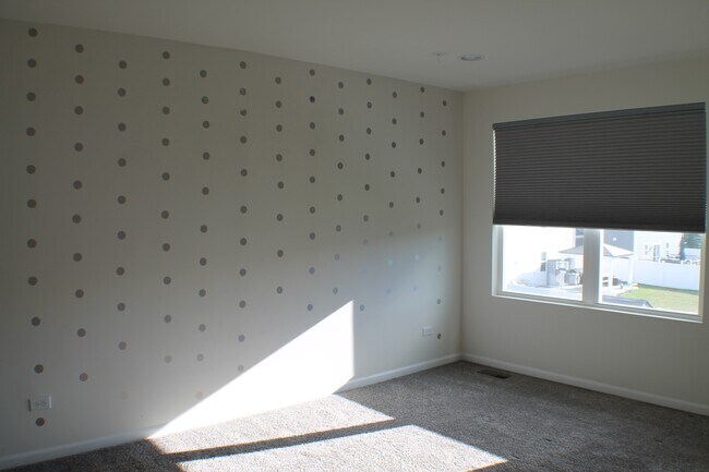 Building Photo - 3759 St James Ct