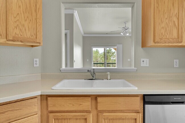 Building Photo - $1,550.00 - 2 Bedrooms, 2 Bathrooms, Duple...