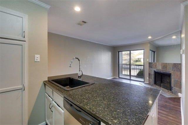Building Photo - 8888 Tallwood