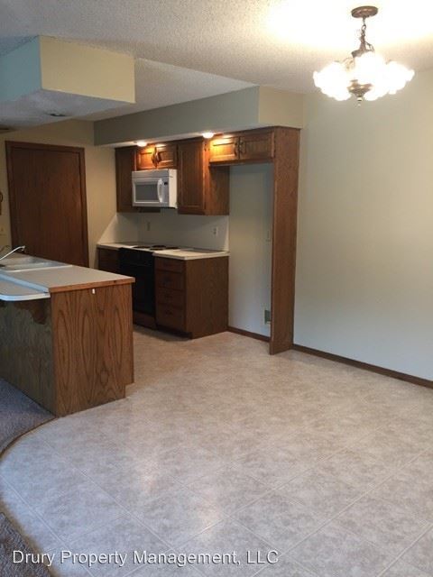 Building Photo - 609 E Redwood St