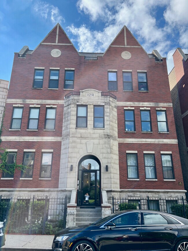 Primary Photo - 1231 E 46th St