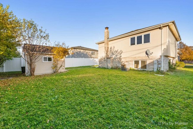 Building Photo - 8508 S Oketo Ave