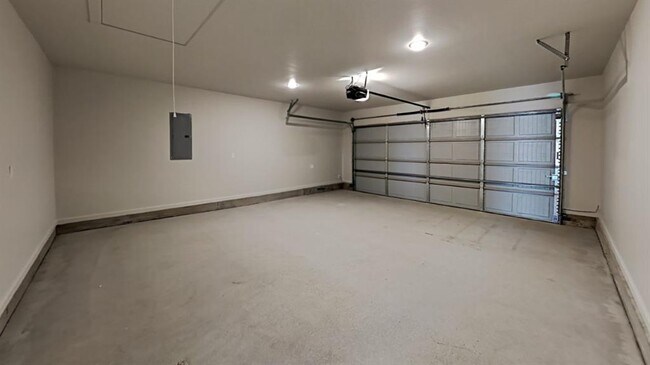 Building Photo - 487 Hardesty Dr