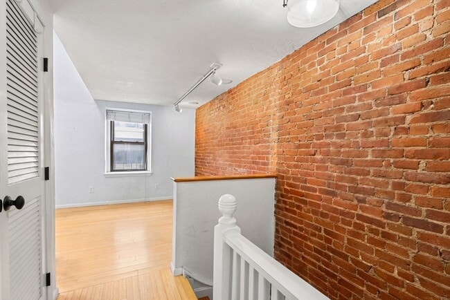 Building Photo - 148 F St