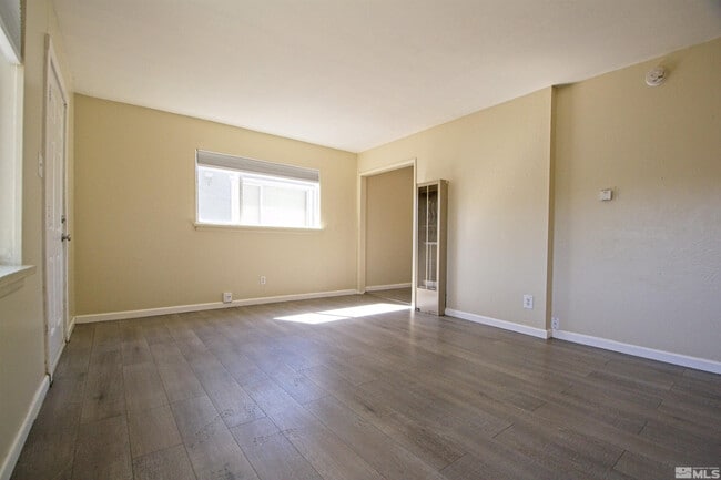 Building Photo - 2516 D St