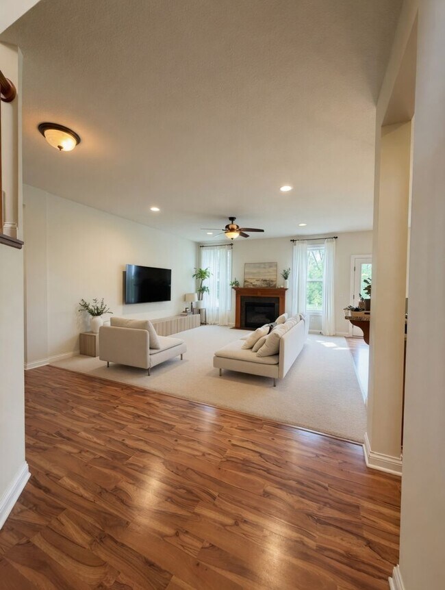 Building Photo - Beautiful 5bed 4bath Home, Nestled in a Prime Plymouth Neighborhood