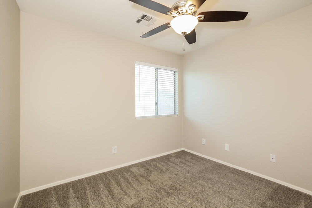 Building Photo - 27618 N 63rd Dr