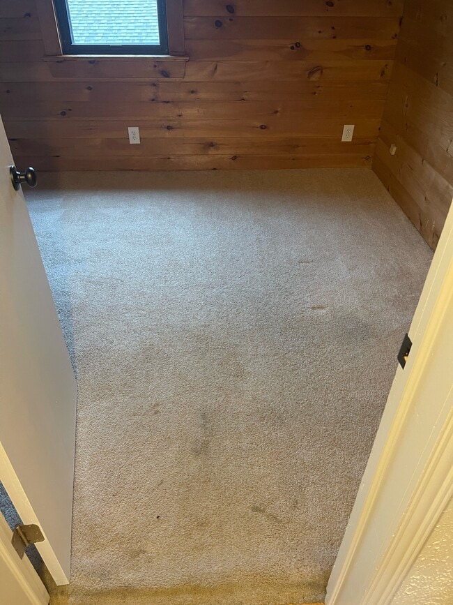 Building Photo - 616 Boston Rd