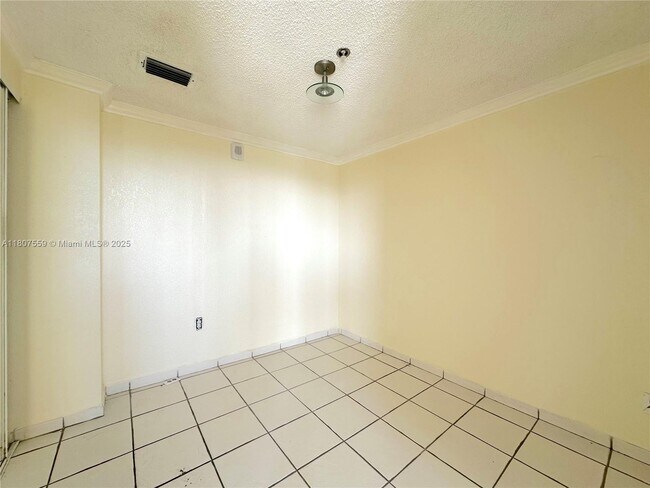 Building Photo - 2829 Indian Creek Dr