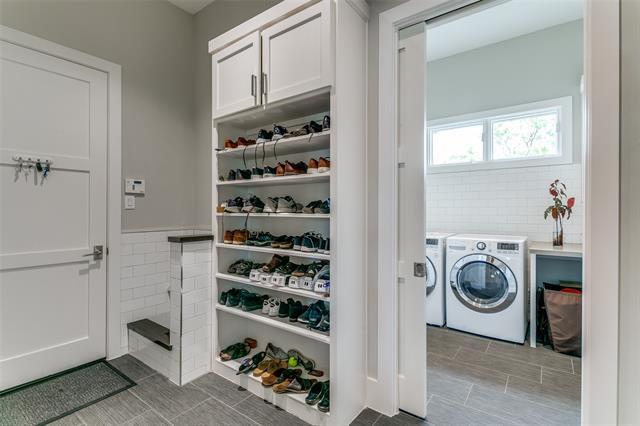 Building Photo - 2218 Castilian Path