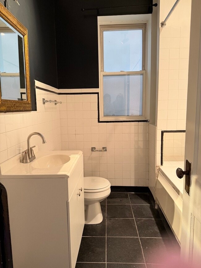 Building Photo - 2453 N Tripp Ave