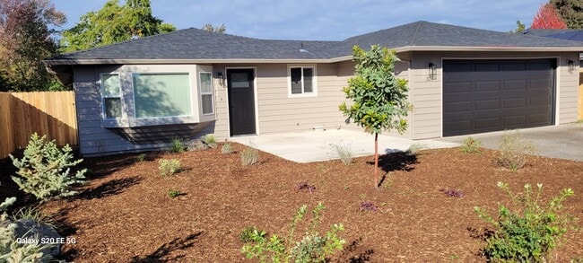 Primary Photo - Beautiful Spacious Home for Rent