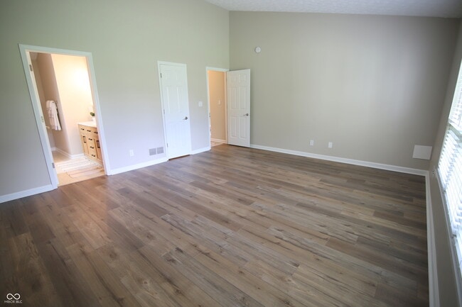 Building Photo - 730 High Dr