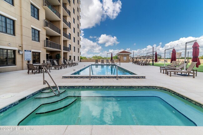 Building Photo - 1478 Riverplace Blvd