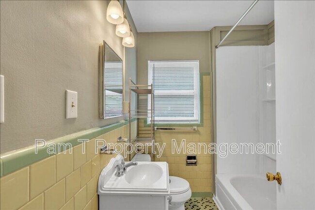 Building Photo - 9159 Ferguson Ave