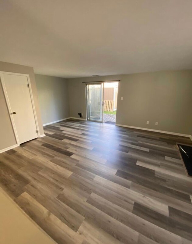 Building Photo - 8400 Brigadoon Ct