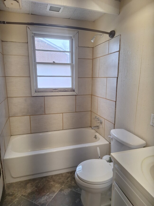 Tub Tile - 1611 Clarice Way