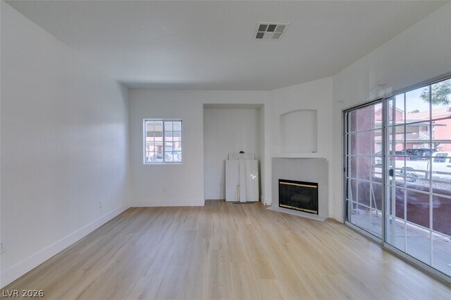 Building Photo - 4730 E Craig Rd