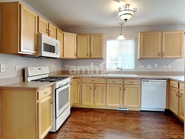 Building Photo - 1821 Eagle Dr