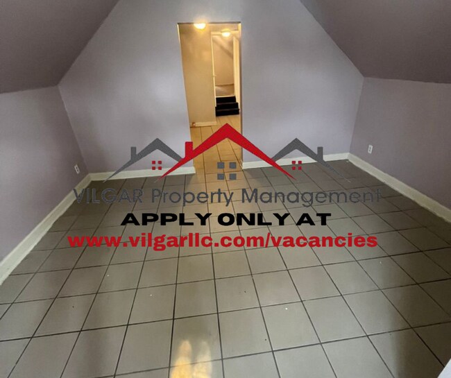 Building Photo - 4842 Northcote Ave