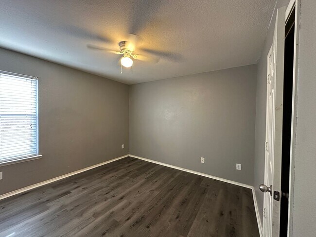 Building Photo - 209 Tripp Trail