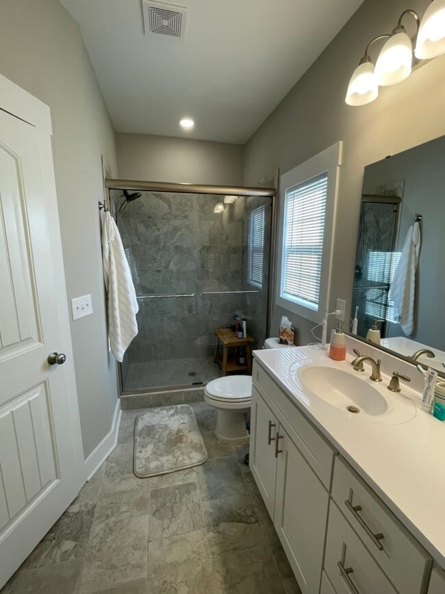 Building Photo - 227 Clay Hill Rd