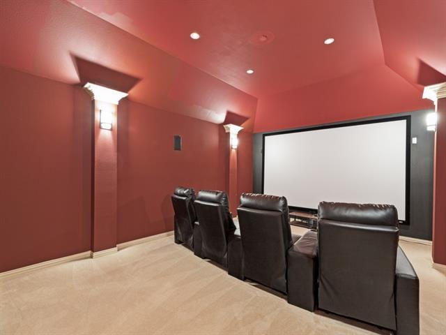 Building Photo - 8723 Sherwood Dr