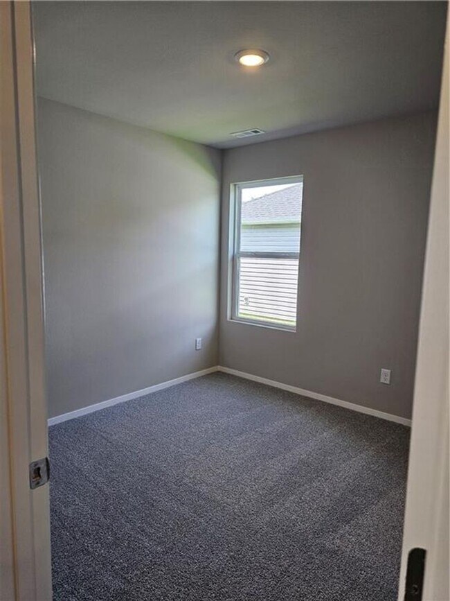 Building Photo - ***2508 E. Jan Street***