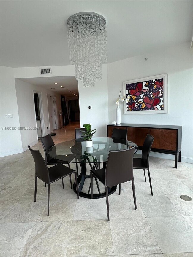 Building Photo - 19955 NE 38th Ct