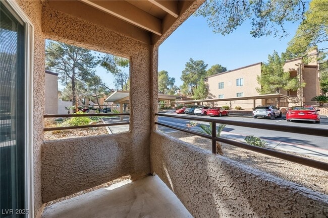 Building Photo - 9325 W Desert Inn Rd