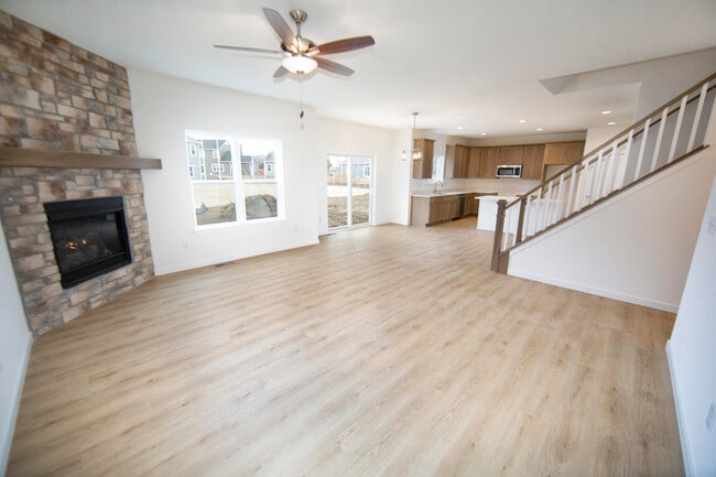 Building Photo - N116W7245 Oakmont Dr