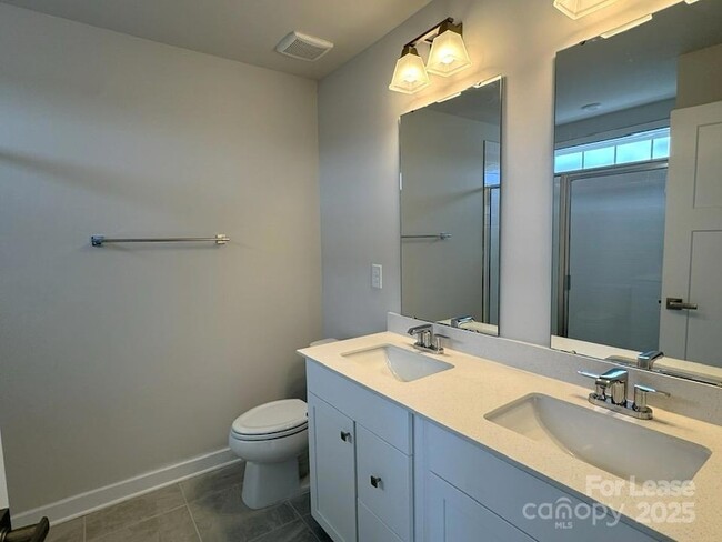 Building Photo - 437 Serenity Cir