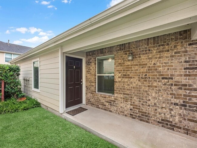 Building Photo - 16010 Sweetwater Fields Ln