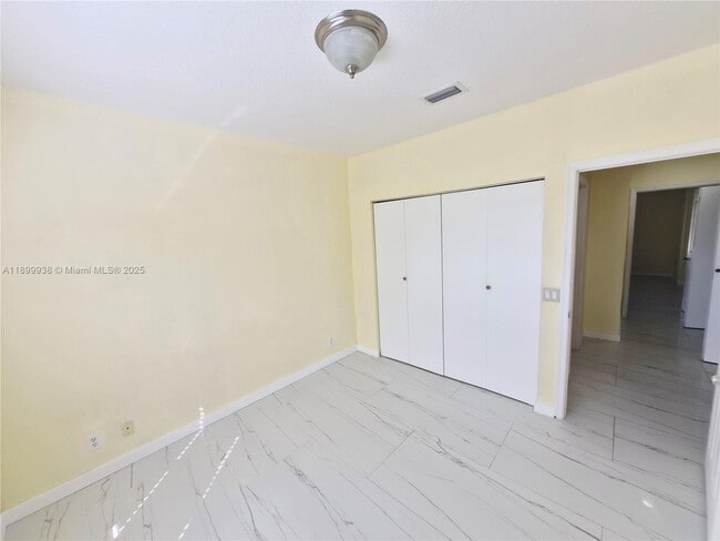 Building Photo - 1209 NW 27th Ave