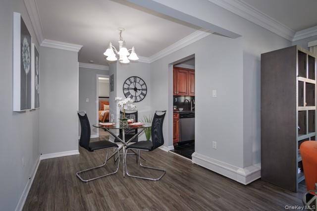 Building Photo - 675 Conklin St