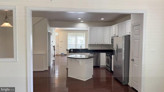 Building Photo - 9658 Atterbury Ln