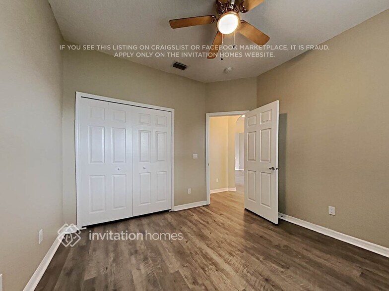 Building Photo - 341 Oak Springs Dr