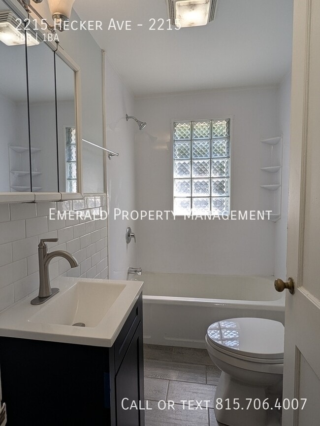Building Photo - 2215 Hecker Ave