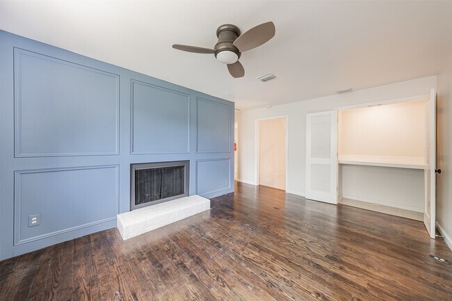 Building Photo - 6215 Portal Dr