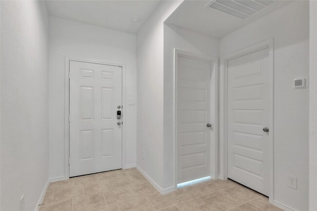 Building Photo - 1023 Lipizzan Ln