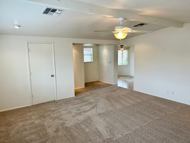 Building Photo - 2601 E Cinnabar Ave