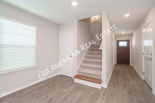 Building Photo - 317 Dahlquist-