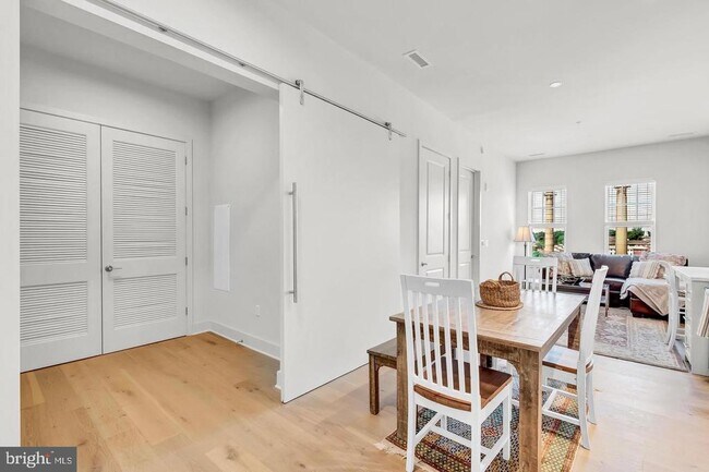 Building Photo - 6803 Cameron Dr NW