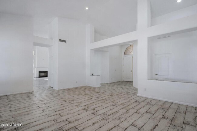 Building Photo - 6530 E Montreal Pl