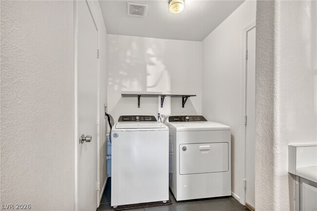 Building Photo - 224 Star Cluster Cir